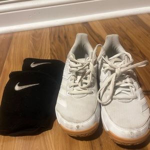 GIRLS Adidas volleyball shoes